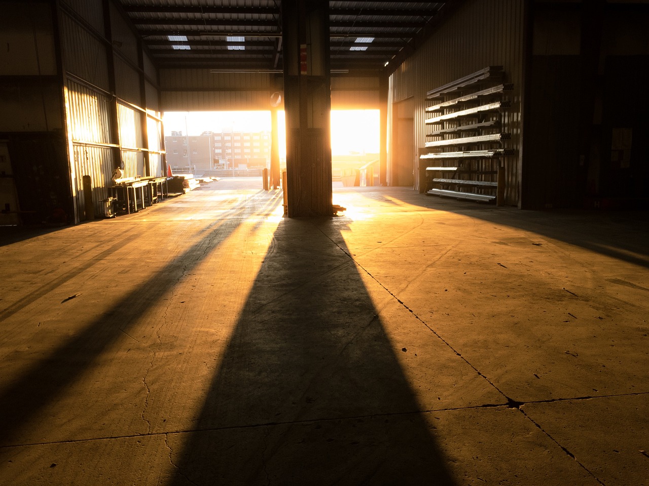 How to Create a DIY Storage System for Your Garage